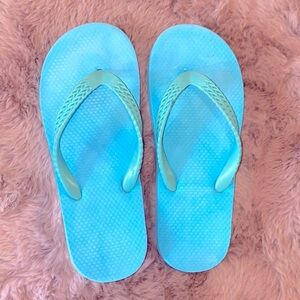Light turquoise blue rubber flip flops kids summer sandals shoes youth size 13/1